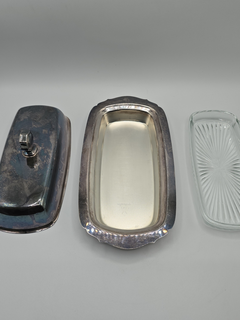 VTG Wallace Silverplate Butter Dish w/Lid & Glass Insert, USA Made, Mid Century - Picture 6 of 16